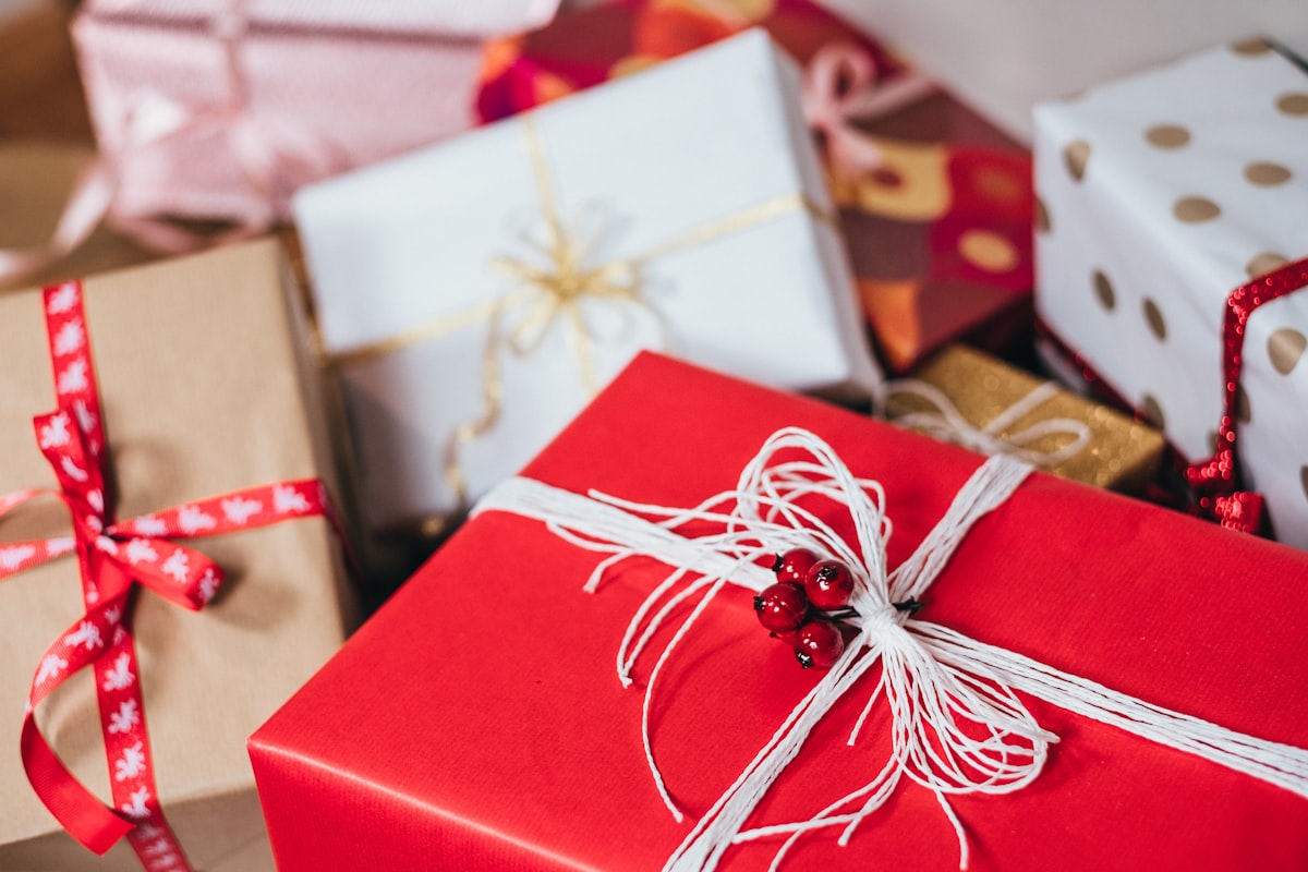 5 Creative Gift Ideas Using Custom Apparel